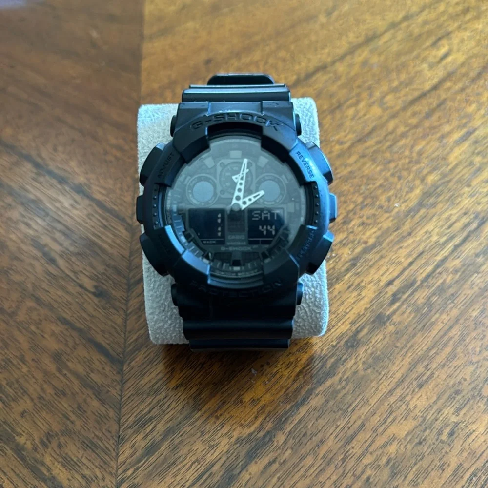 Casio G Shock GA-100 - Picture 1 of 4